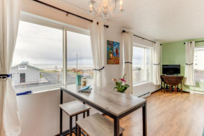 Quaint Rockaway Beach Gem Walk to Shore!